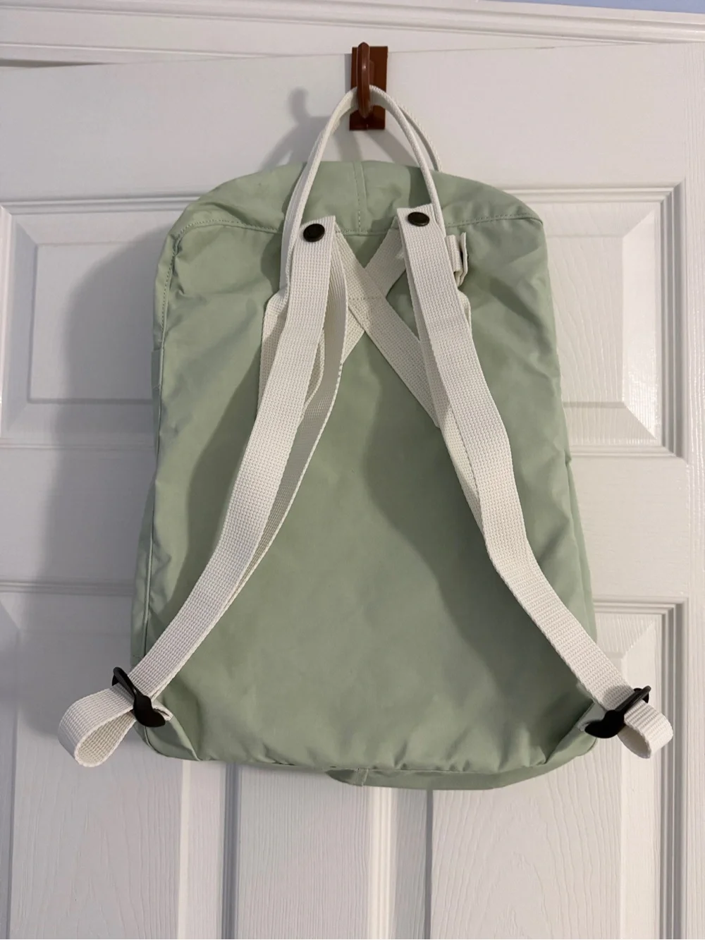 NWOT - Fjällräven Kanken Backpack - Durable Vinylon Fabric, Water-Resistant